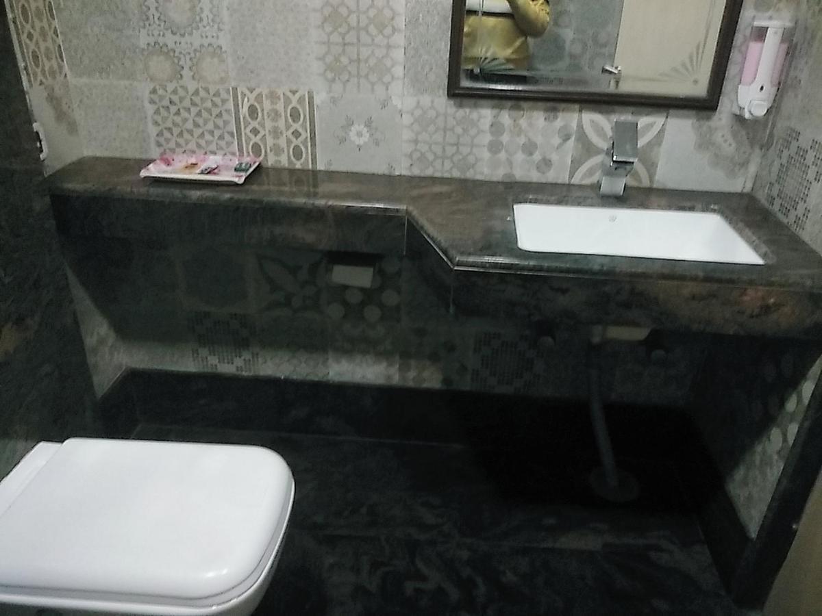 Hotel Manoranjan Inn Lucknow Exterior photo